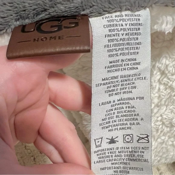UGG Sherpa Comforter - Gray - King - Picture 10 of 15